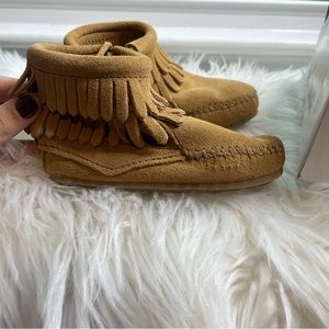 Minnetonka Double Fringe Boots- Toddler size 5